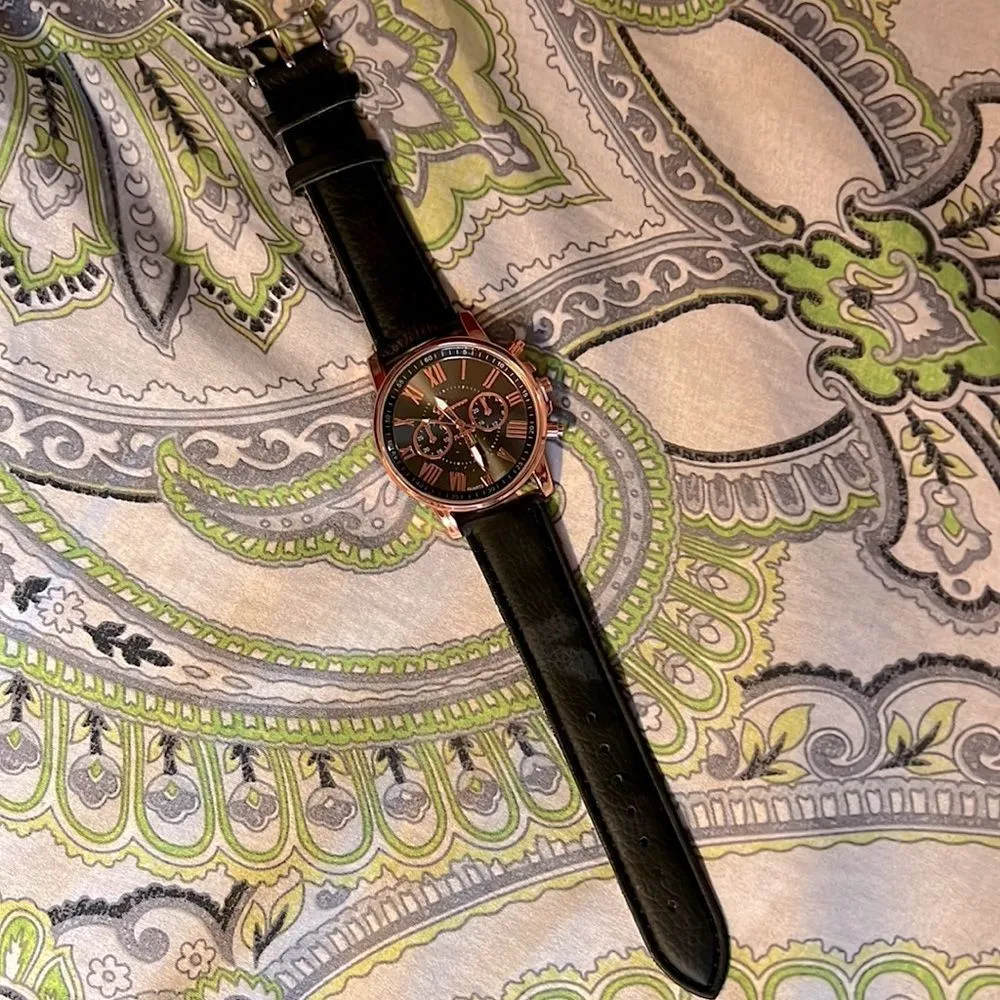 Black Strap Alloy Fashion Watch White - Image 2