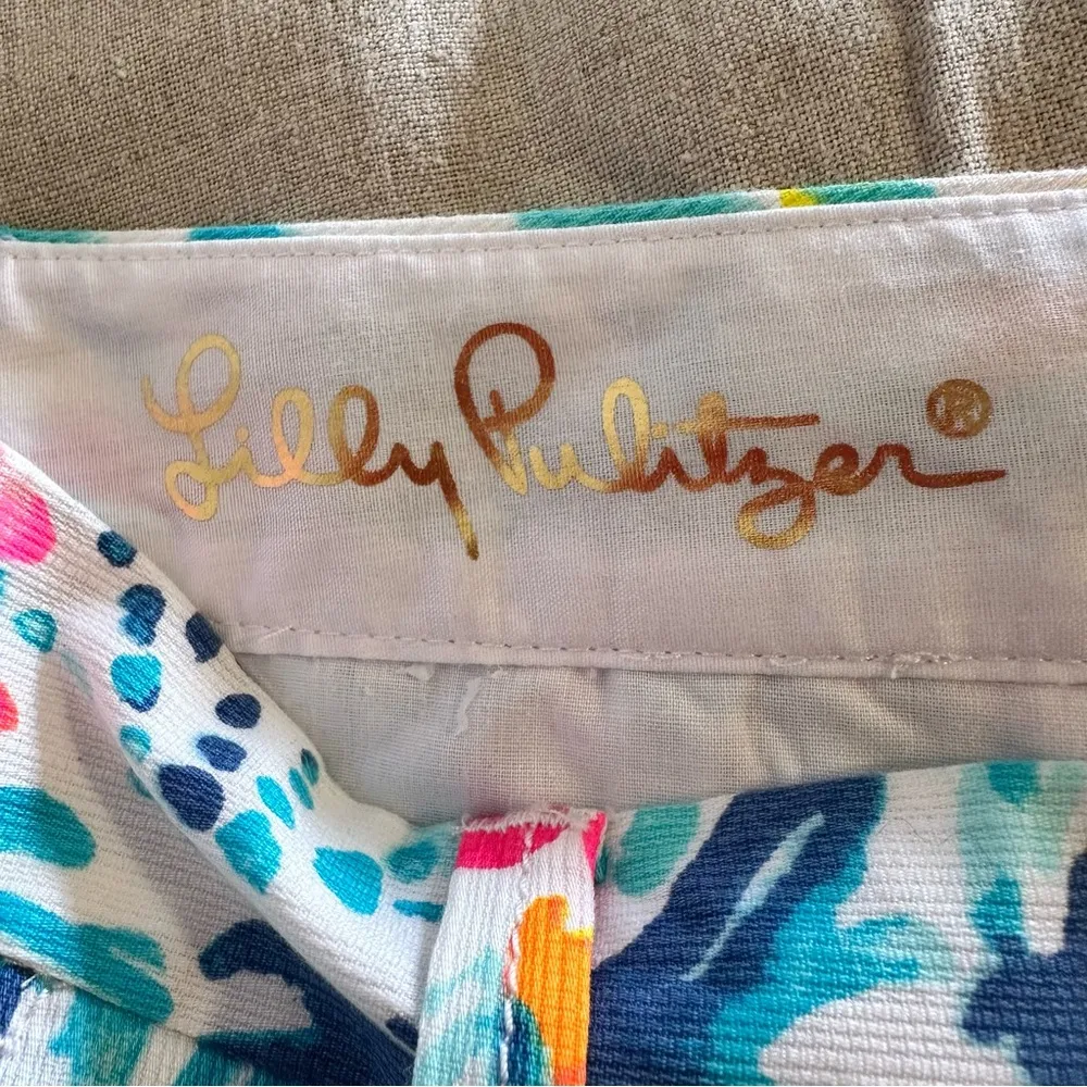 Lilly Pulitzer Serene Blue Tippy Top Tropical Print Callahan Shorts - Image 4