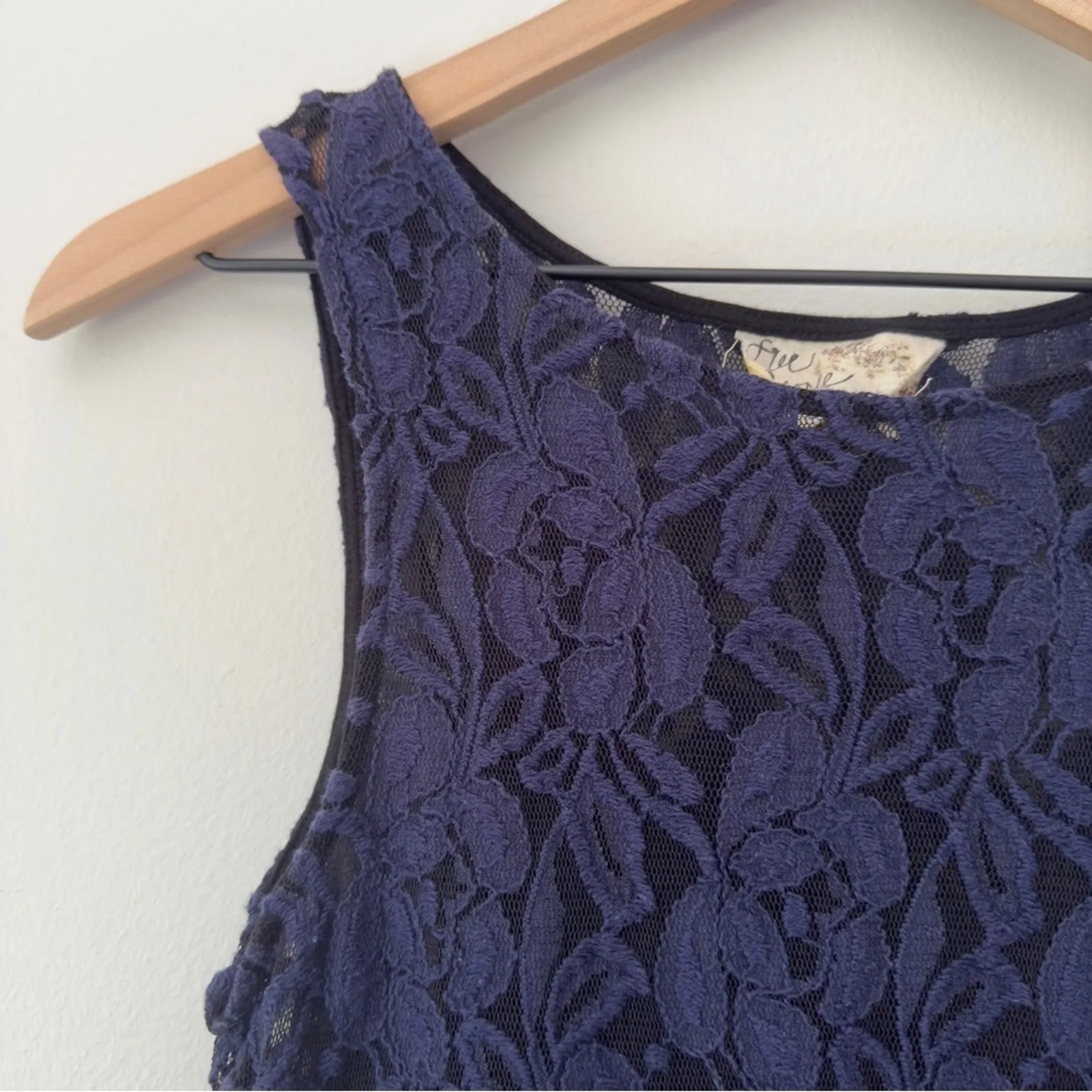 Free People Lined Floral Lace Mini Dress Sleeveless Navy Blue Boho Bohemian - Image 3