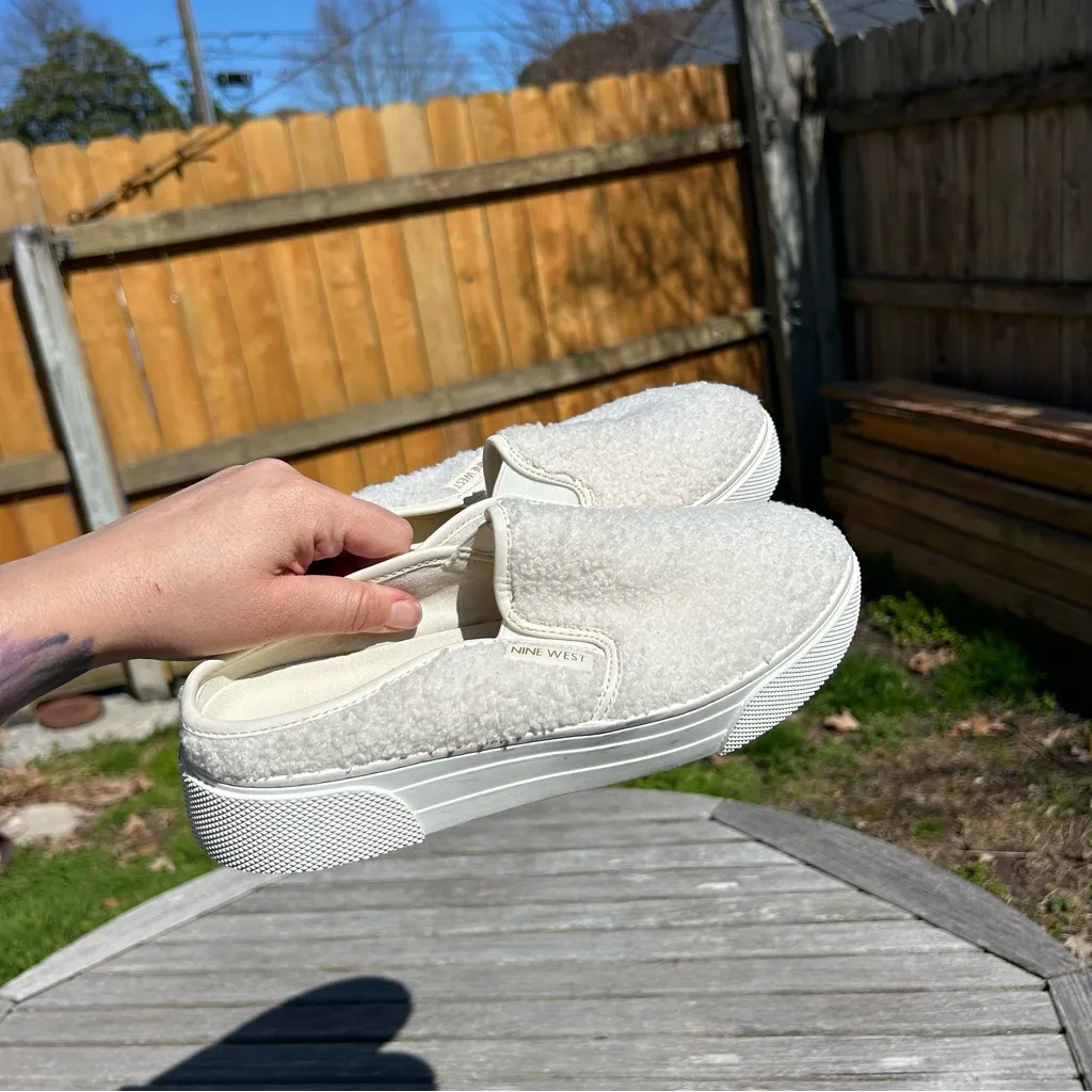 Nine West Hazel Womens 8.5‎ Mules Ivory Faux Fur Casual Comfort Slip On Shoes - Image 7