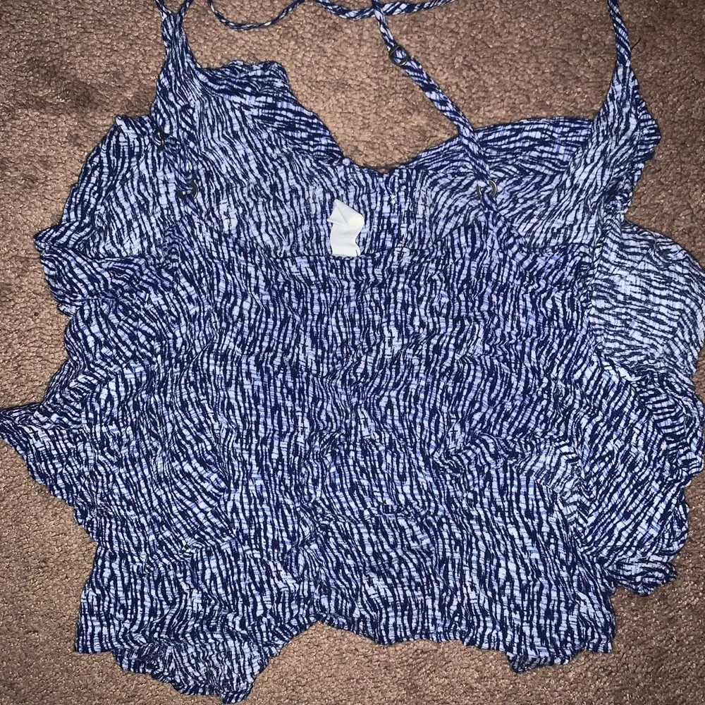 Crop Top Style Tank - Image 2