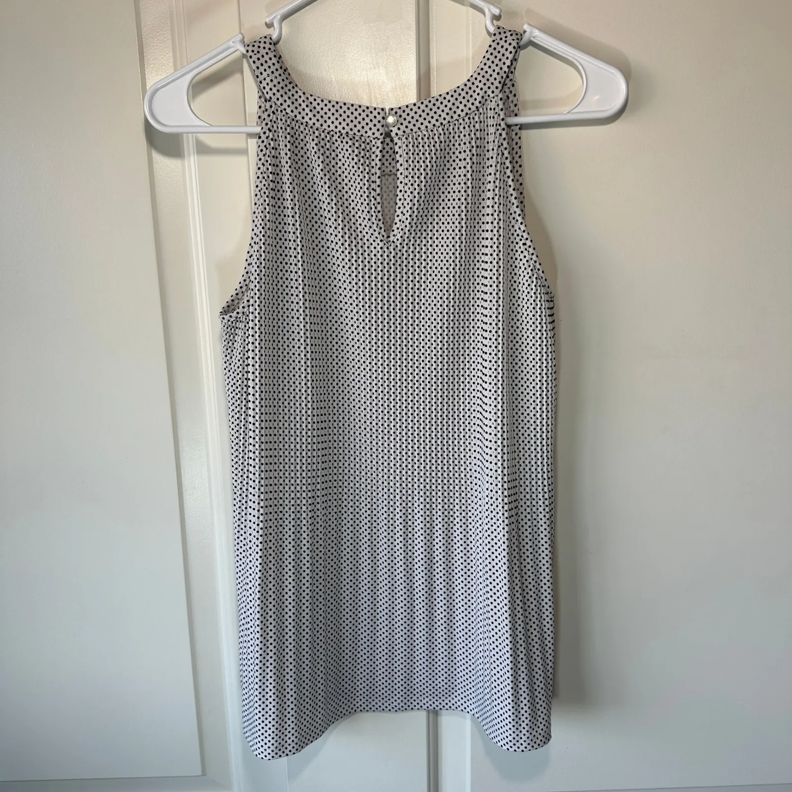 Adrianna Papell‎ Printed Pleated Halter Top Polka Dot White Black Womens Small - Image 2