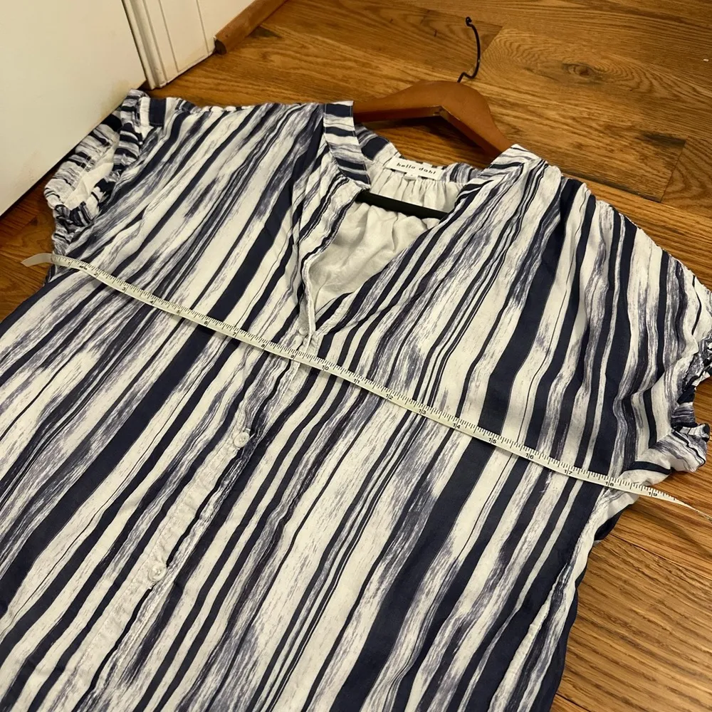 Bella Dahl size Small blue and white dress - Image 8