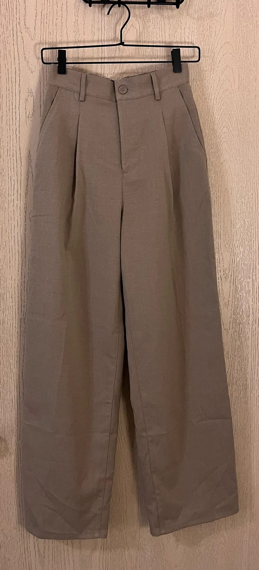 Urban Outfitters Light Brown Trousers - Image 4