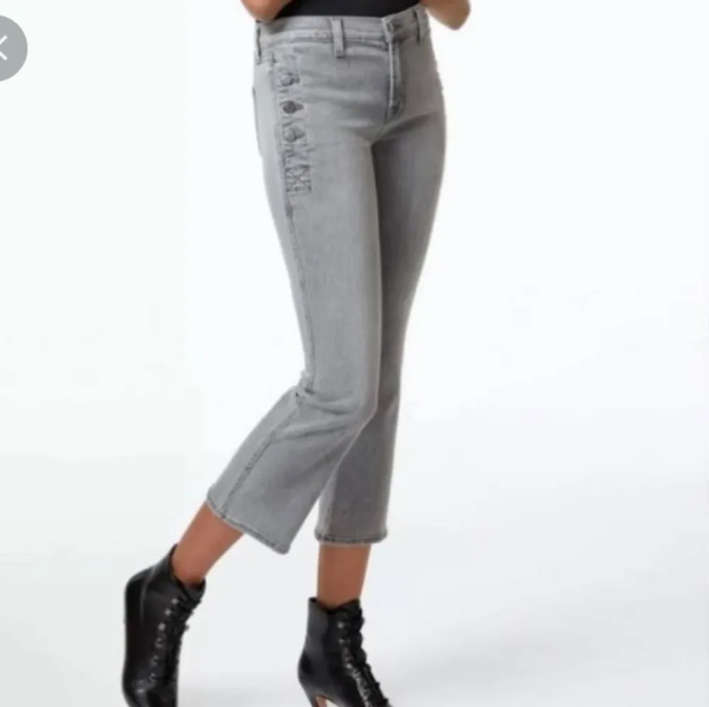 J BRAND Zion 3 Button Capri Gray Jeans Size 26 - Image 3