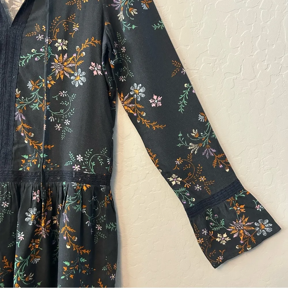 Buffalo David Bitton black floral boho dress with lace details size medium - Image 4