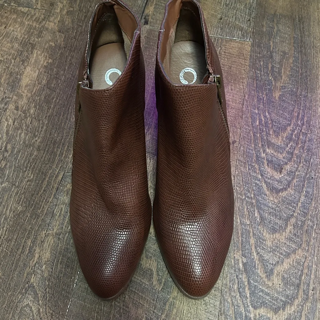 Journee Collection Women's Glam Wedge Booties snakeskin Size 12 Brown - Image 4