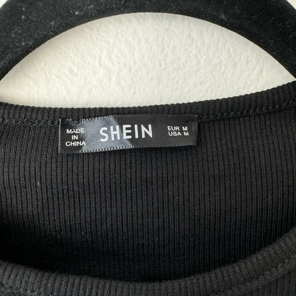 Black Dress - Image 4