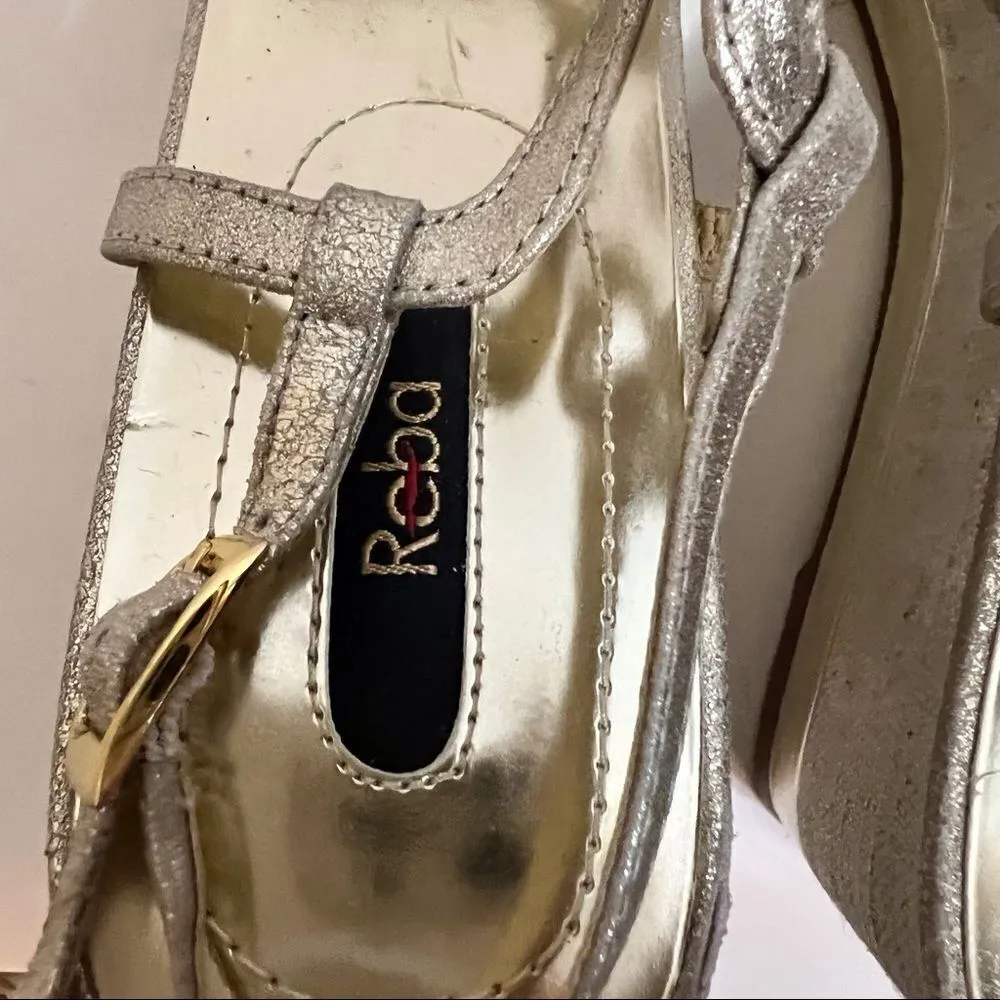 Reba  Sandal‎ with Heel. Size 8. - Image 7