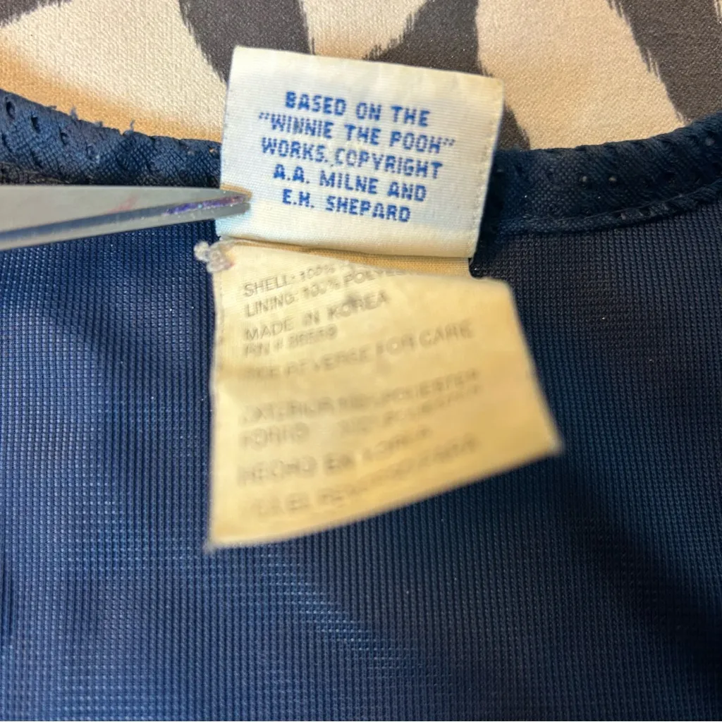 Rare + super fun vintage Disney Winnie the Pooh “Pooh Aerobics”Jersey 🐻🍯(unisex) - Image 10