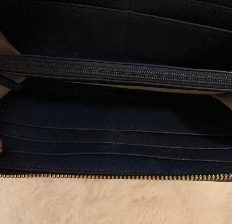 Michael Kors Wallet - Image 5