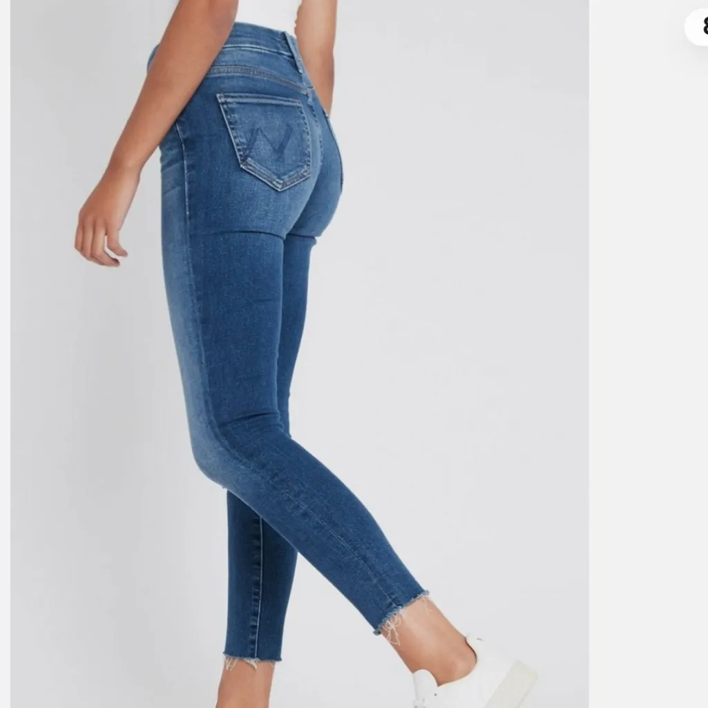 MOTHER The Looker Ankle Fray Jeans In Satisfaction Guaranteed Size 24 Blue - Image 2