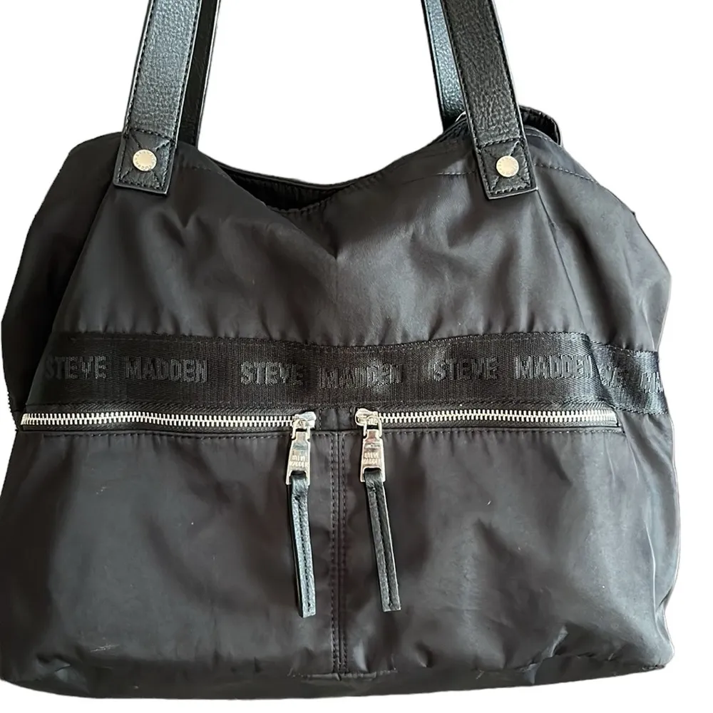 Steve Madden tote bag with logo stripe - Image 13