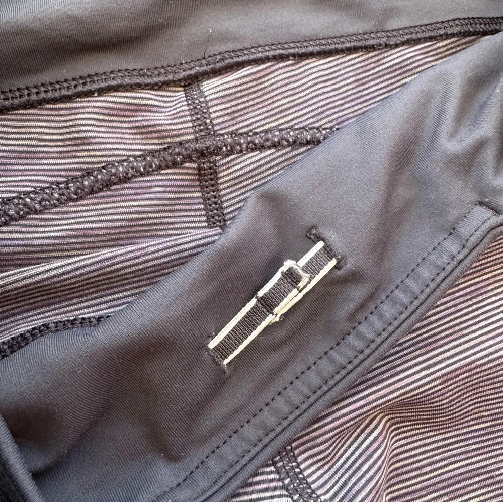 Lululemon Run Pace Crop Legging Tight Wee Are From Space Deep Indigo Size 4 - Image 9