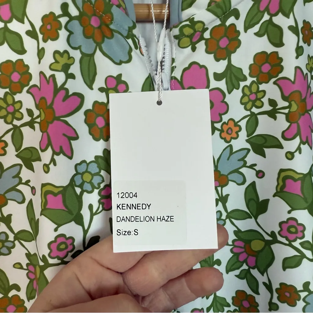 NWT Smith & Quinn Kennedy Sleeveless Zip Golf Top Dandelion Haze S Green - Image 9