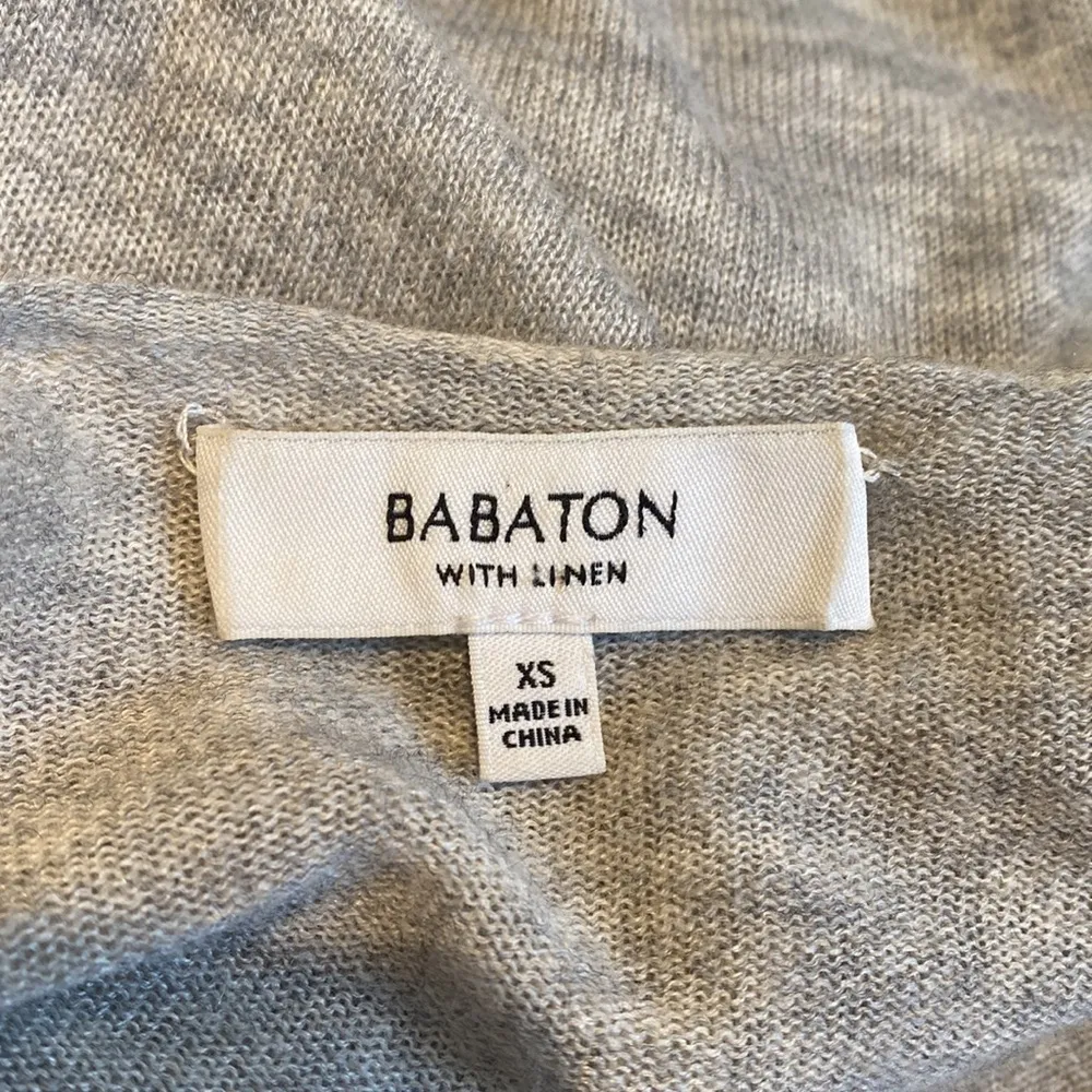 Aritzia Babaton light gray Erin wool linen blend v-neck sweater size XS - Image 7