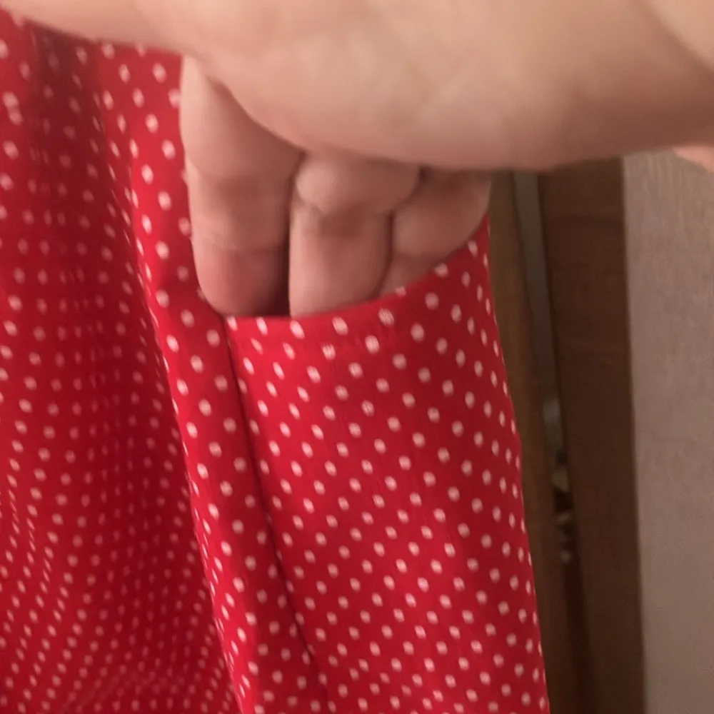 Kate park Red Polka Dot Women's Shorts small - Image 3