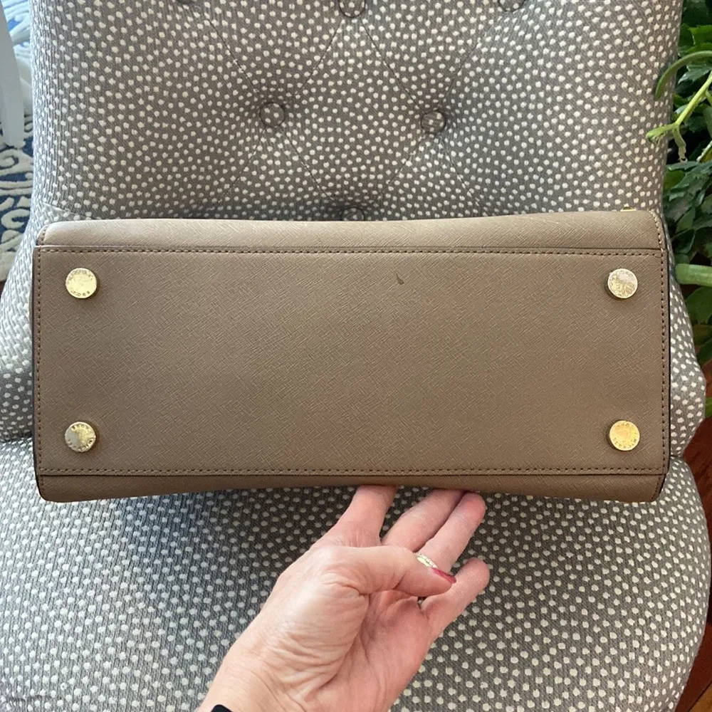 Bag/crossbody & FREE Gift Comes With Purchase - Image 5