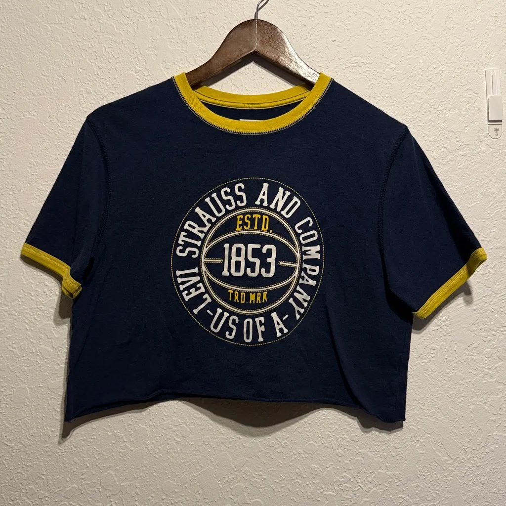 Levi’s Navy Gold Trim Cropped Logo Tee Size S Levi Strauss 1853 Graphic Shirt - Image 5