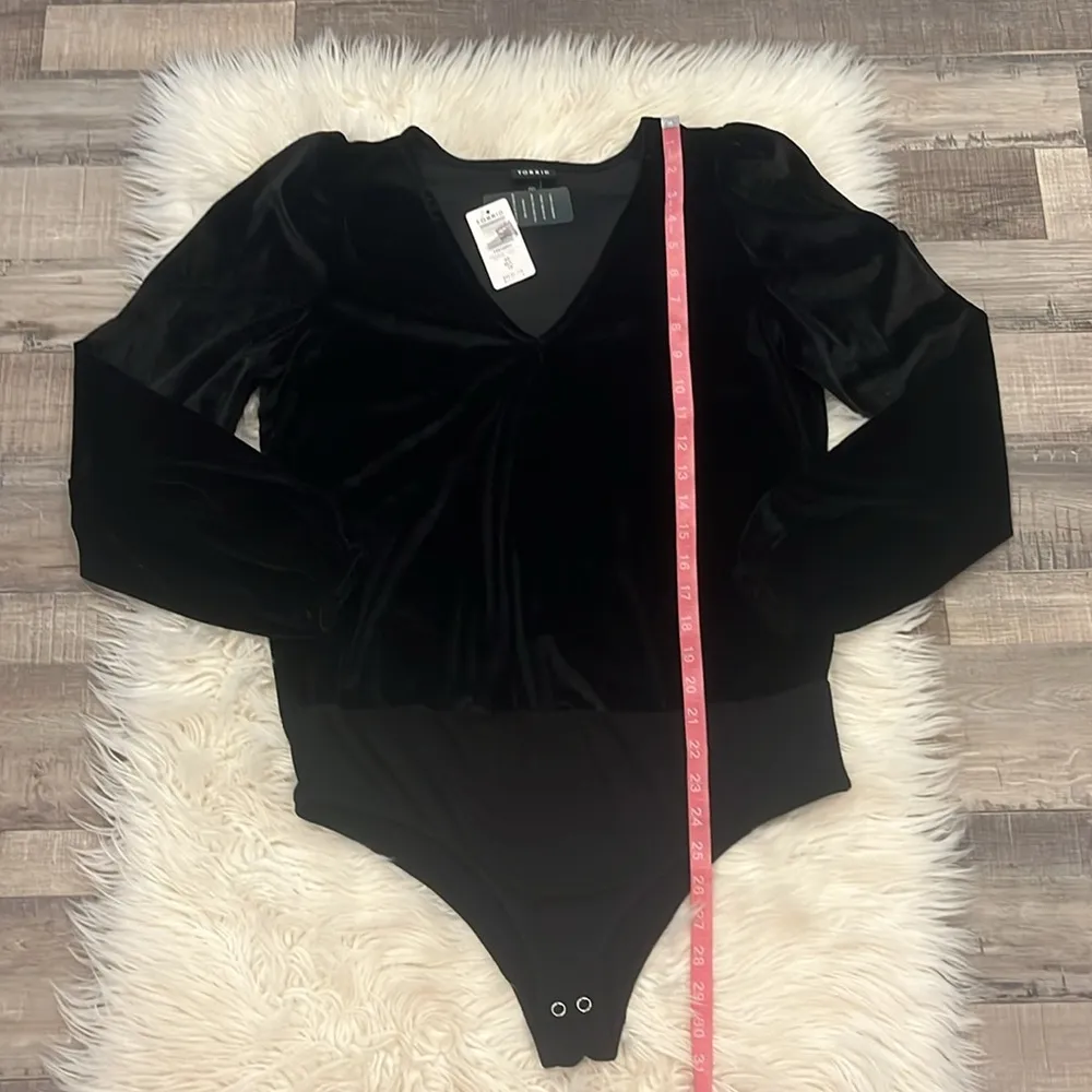 NWT Torrid stretch velvet V-neck body suit size M/L 10 - Image 8