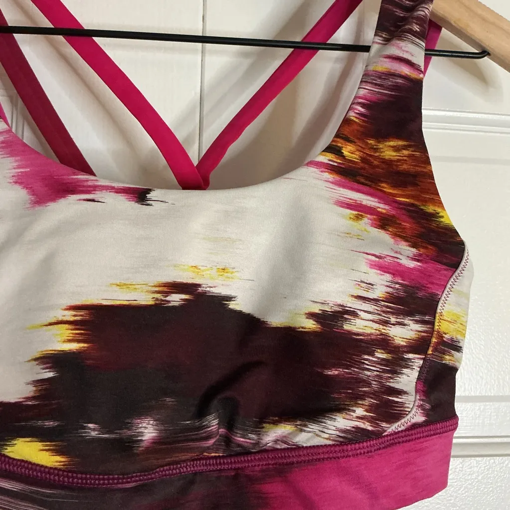 Lululemon entry bra exhale Pigment Wind Berry Rumble Multi size 6 - Image 4