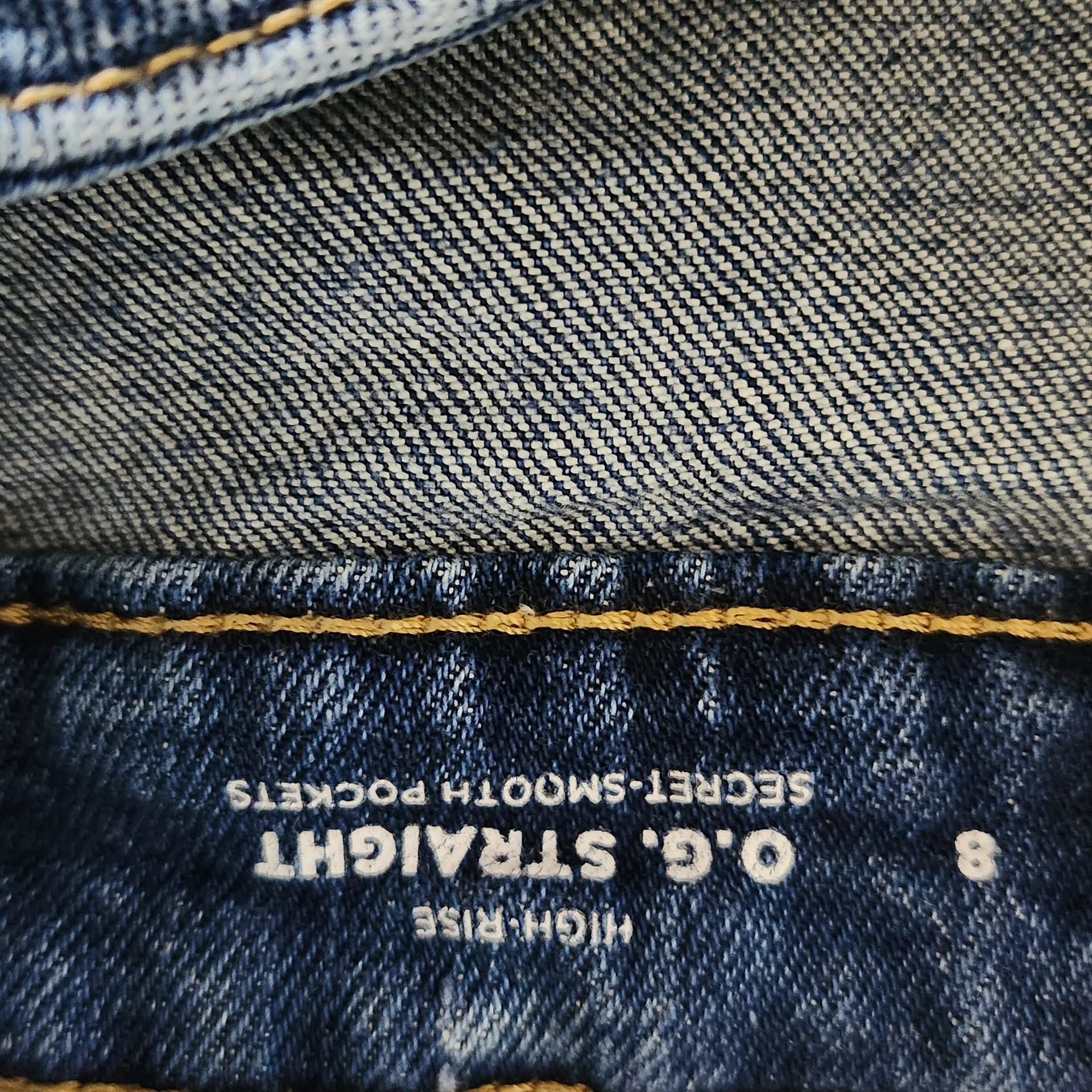 Old Navy Cuffed Jean Shorts Size 8 OG Straight High-Rise Denim Shorts - Image 6