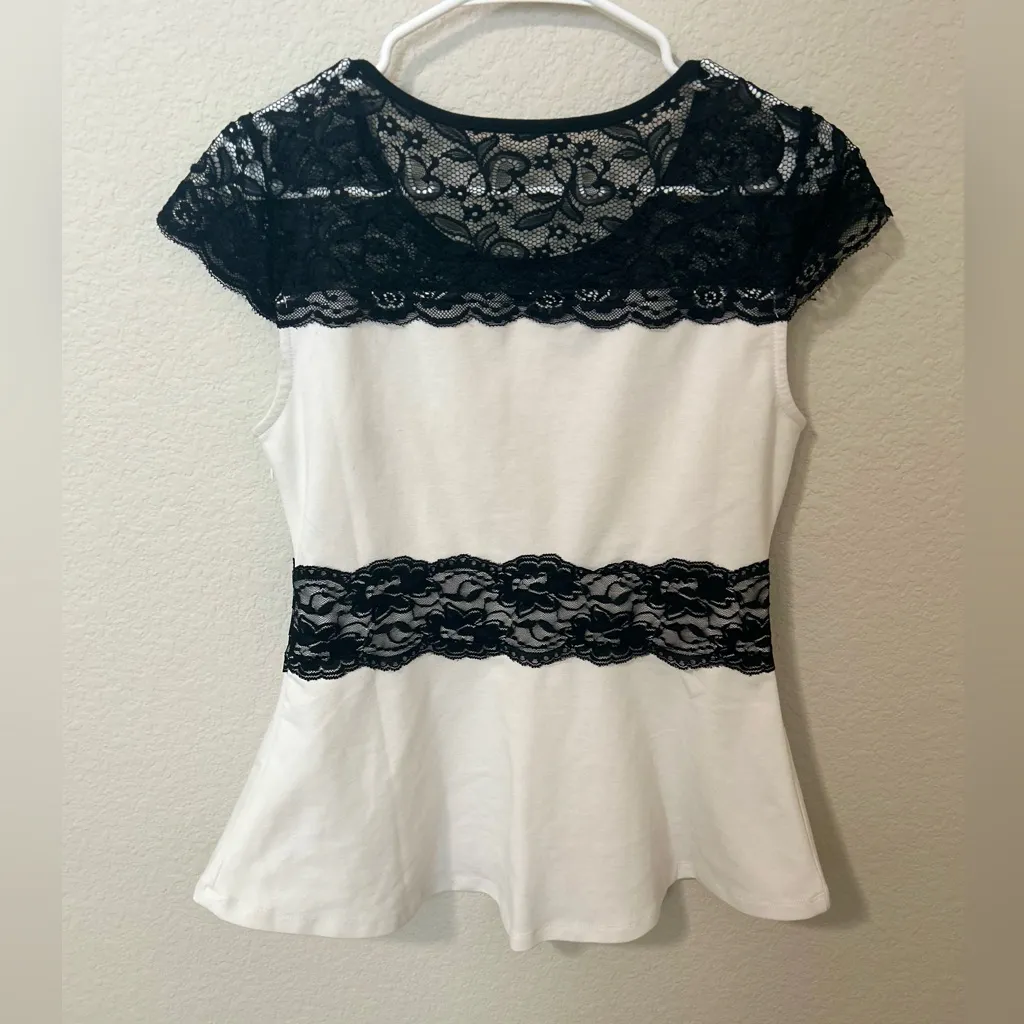 New York & Company Black White Lace Peplum Top Size M Side Zip Office Date Night Size M - Image 5