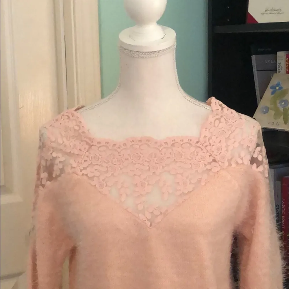 Light pink sweater with lace - Image 2
