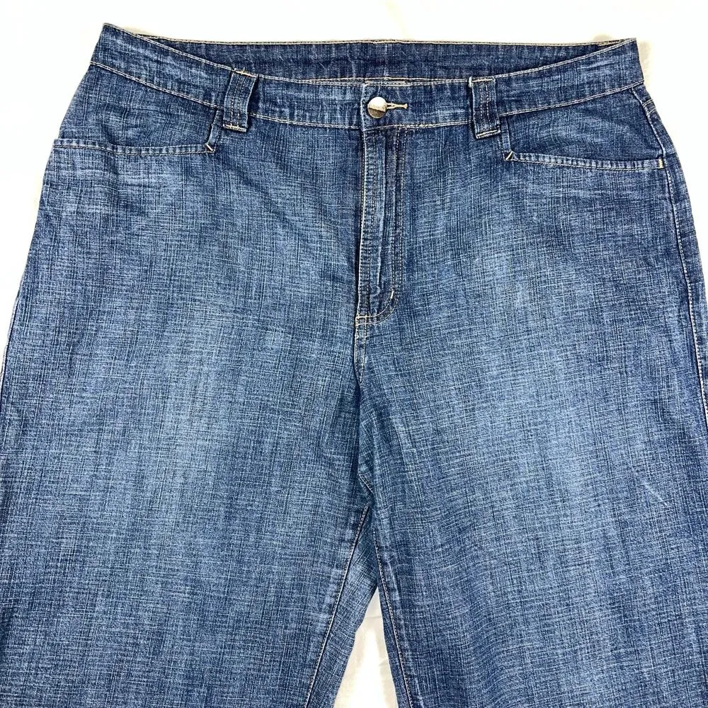 LL Bean Women’s Wide Leg Chambray Weight Denim Cropped Pants Jeans Size 16 Blue - Image 2