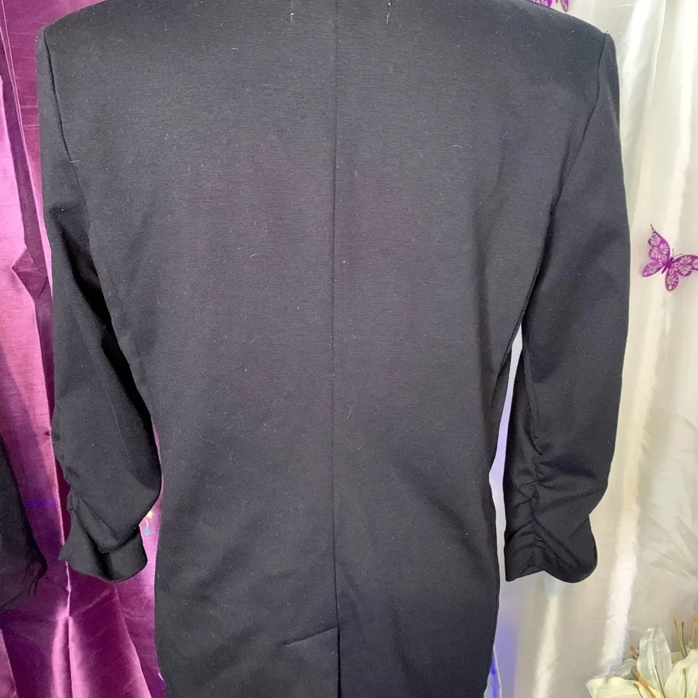 Michael Kors 🦋3/20.  Black Blazer With Ruched Sleeves Size Small - Image 3