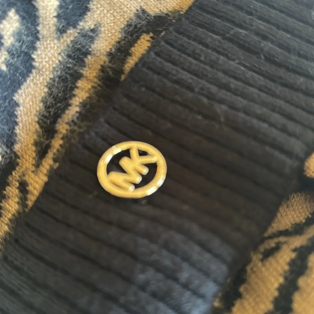 NWT Michael Kors Women's Animal Print Knit beanie Black Carmel Size One Brown - Image 6