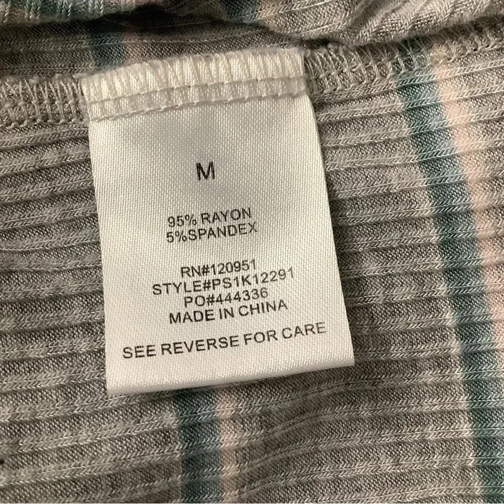 Pink Rose Lettuce Trim Striped Three Button Crop Top (Preowned) - Image 4