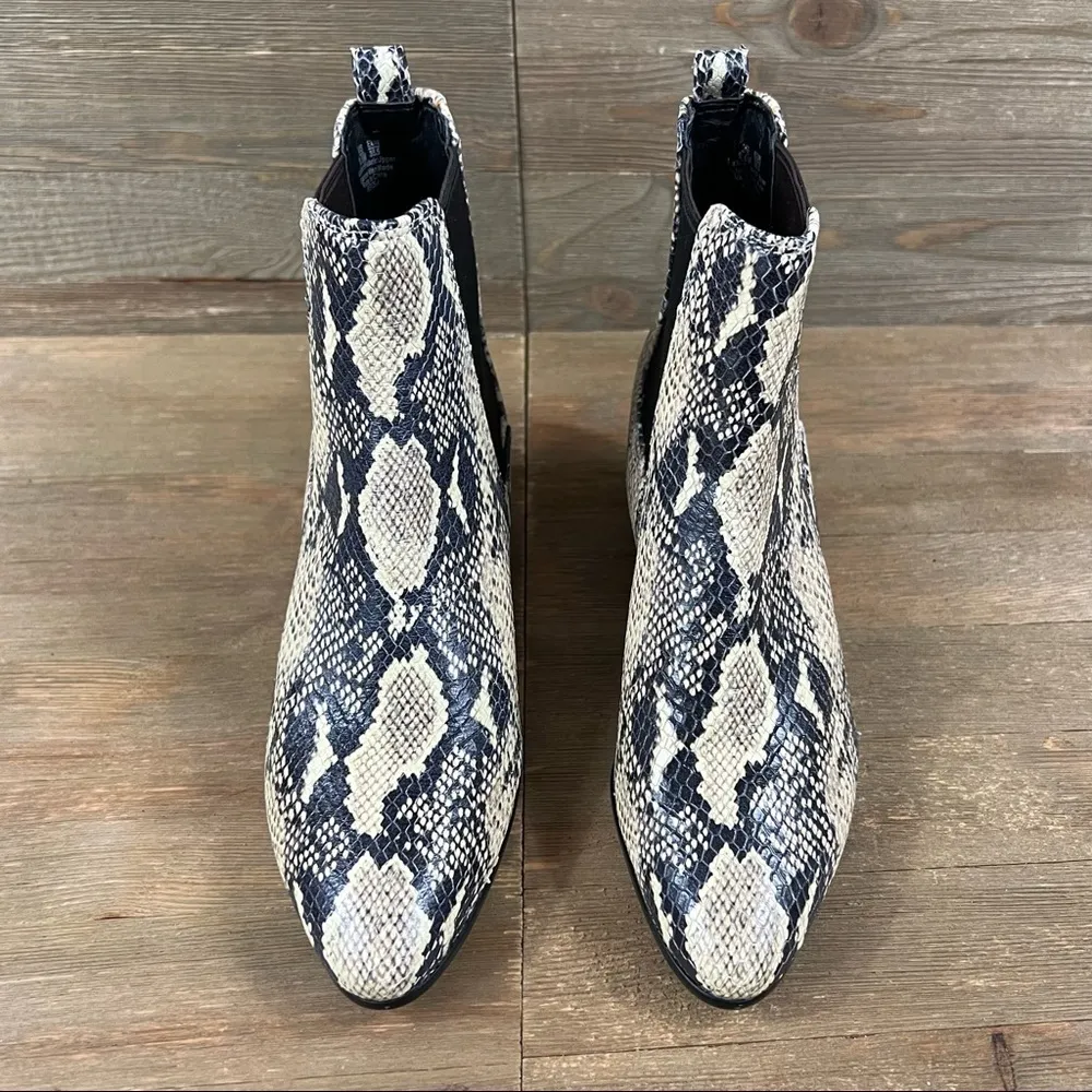 NEW Sam Edelman Snakeskin Reesa Chelsea Ankle Boots - Image 4