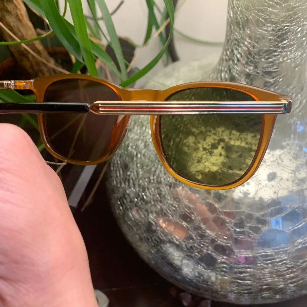 Gucci Authentic  51 Square Acetate Metal logo sunglasses - Image 4