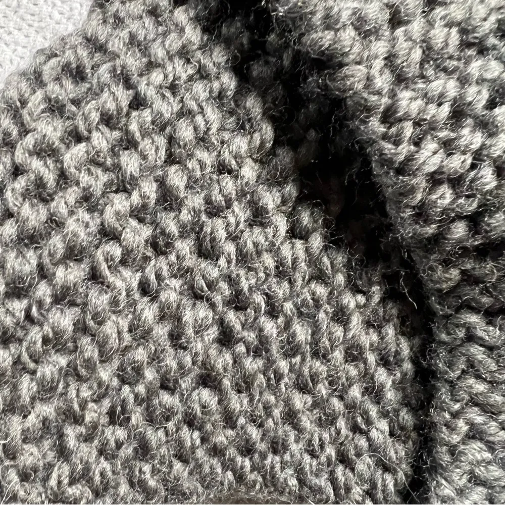 ⭐️ Unisex Dark Grey Handmade Chunky Knit Infinity Circle Scarf NEW Gray - Image 2