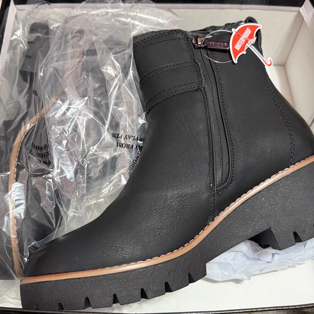 Blondo Women's Waterproof Dagger Boots Black Nubuck. Size 9 - Image 11