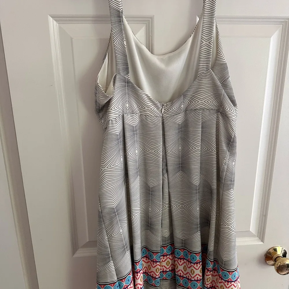 Unique Geometric Patterned Dress with Colorful Hem - Image 2