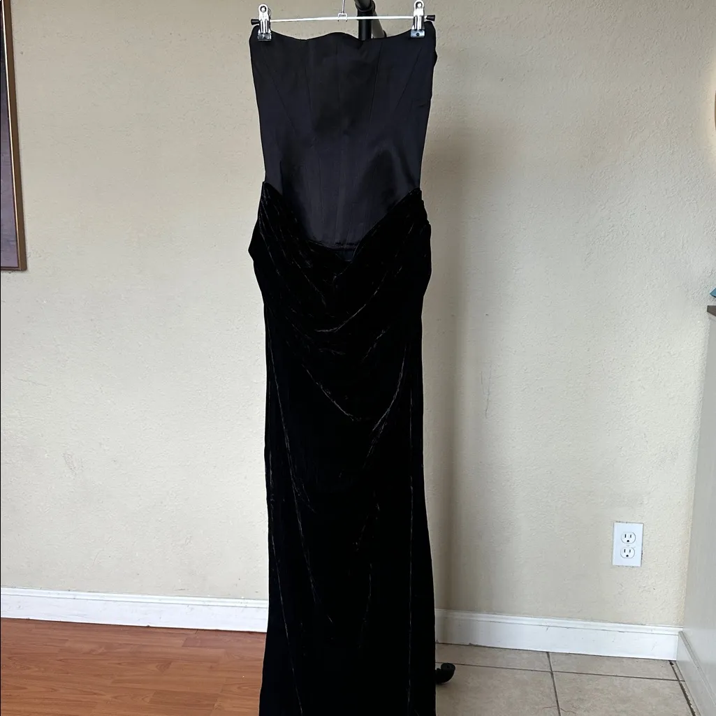HOUSE OF CB XS A-C 'Persephone' Black Velvet Strapless Corset Maxi Dress NWOT‎ - Image 5