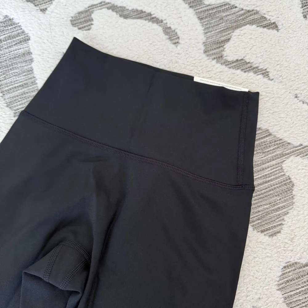 OFFLINE By Aerie Goals 9" Bike Short in Black Size XSmall NWT - Image 2