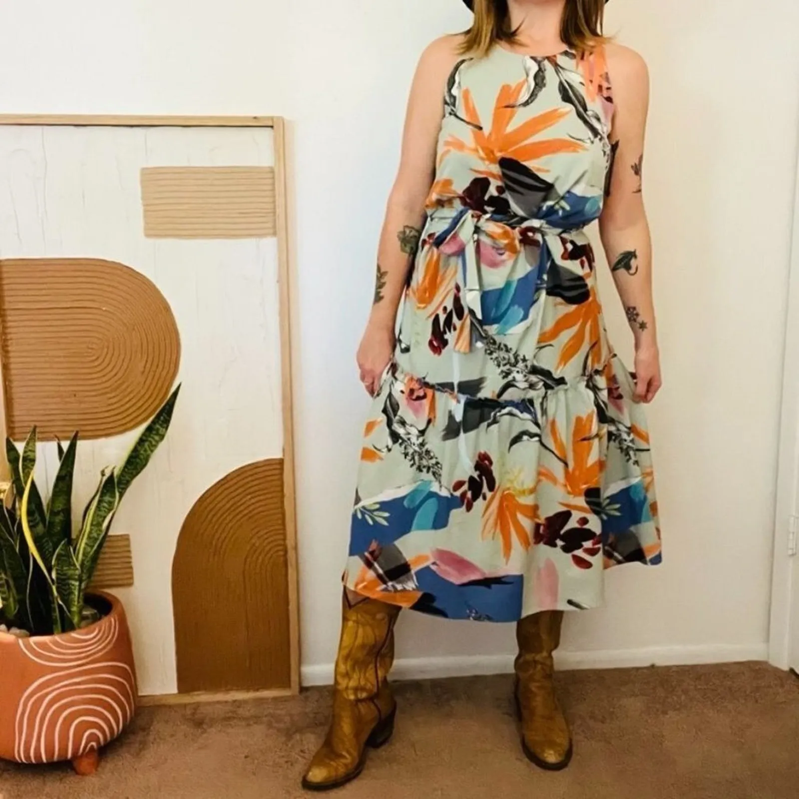 Slate & Willow Botanical Jungle Print Wrap Midi Tiered Sleeveless Dress - Image 11