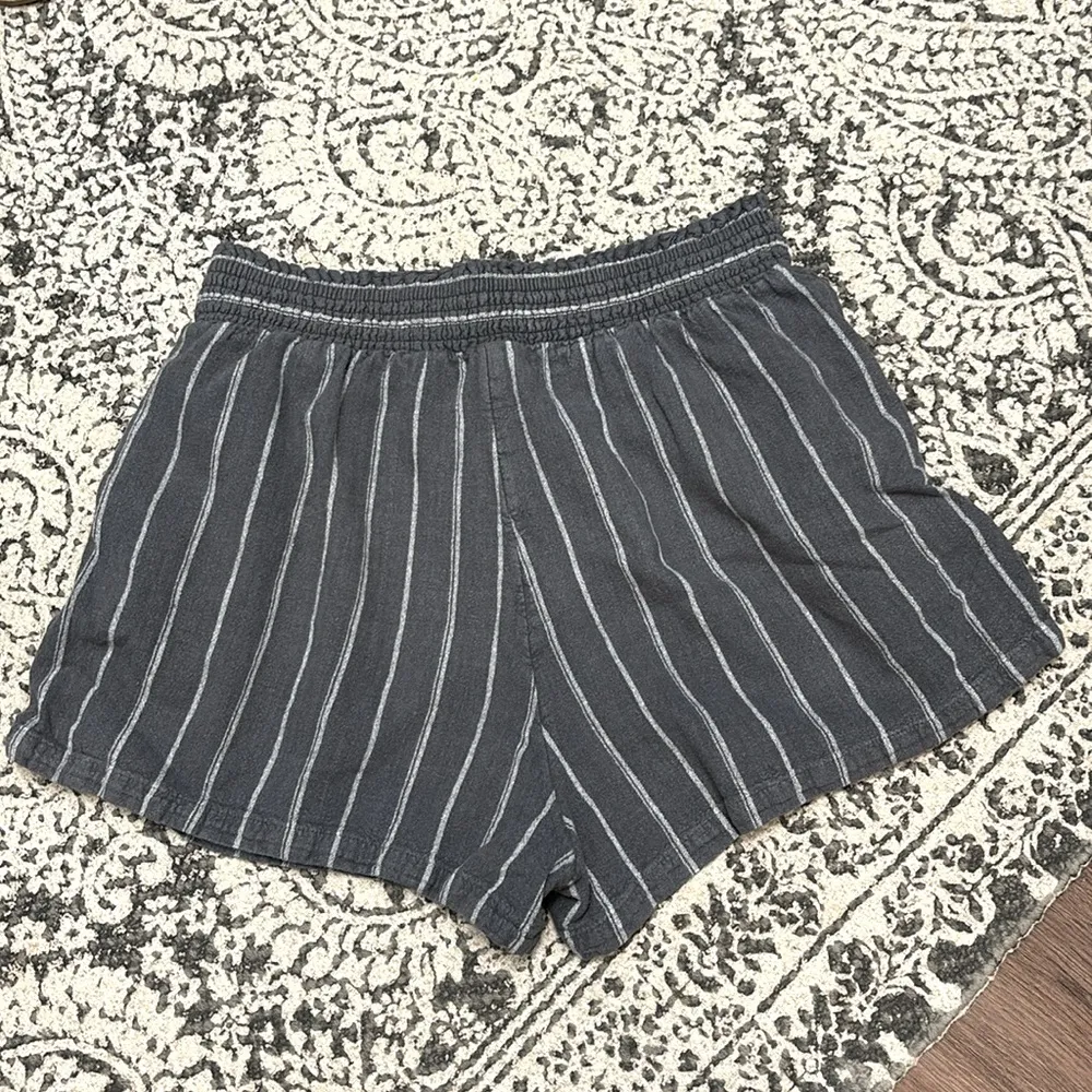 Universal Thread Linen Blend Shorts - Image 4