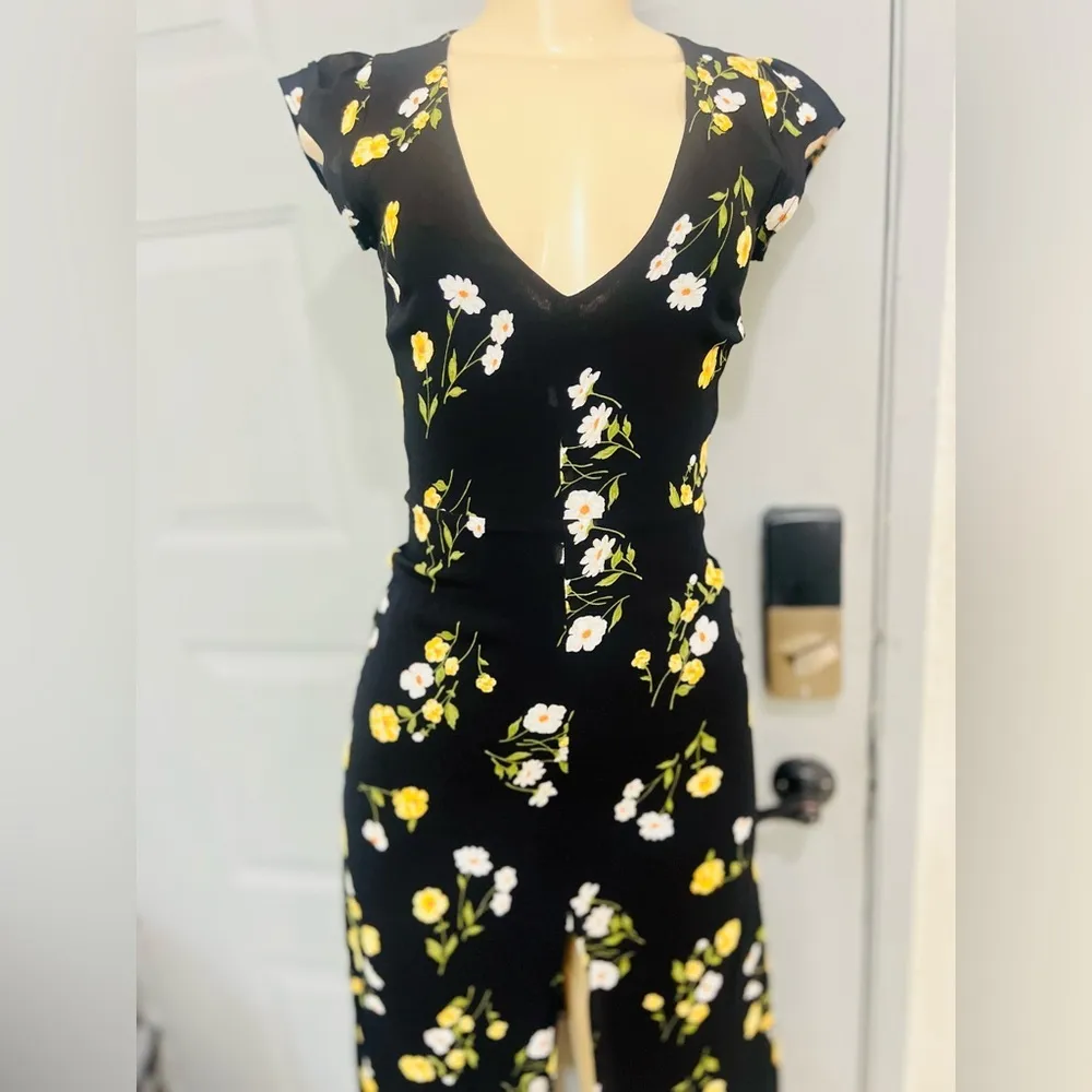 REFORMATION Black Floral Print WELLFLEET V-Neck Cutout Back Midi Dress - Image 10