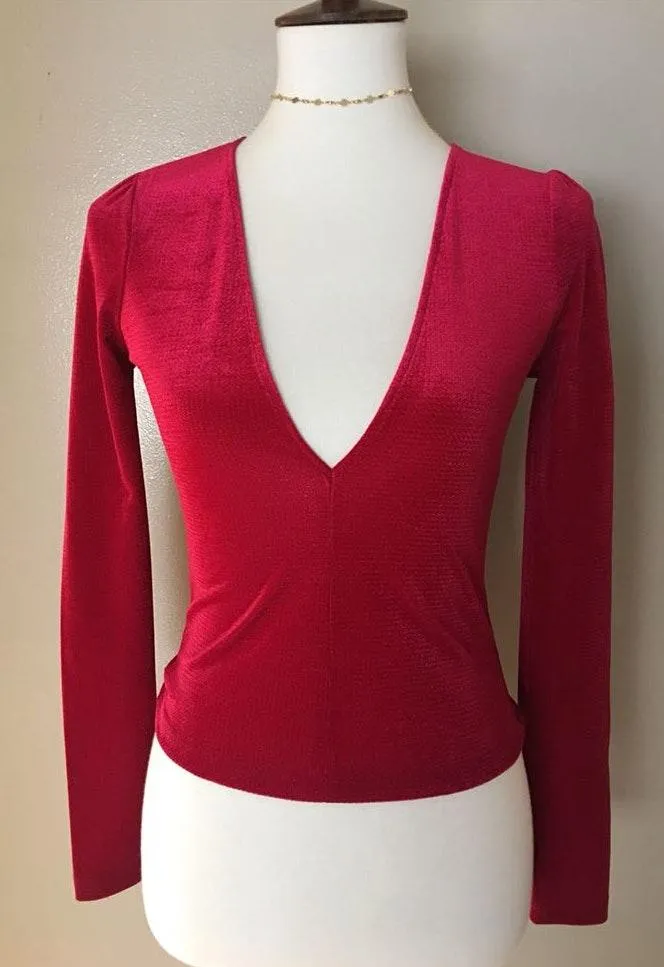 UO Bree Velvet V-Neck Long Sleeve Top - Image 4