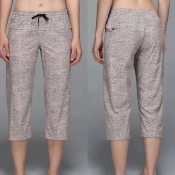 Lululemon step lively crop pants in Dottie dash - Image 2