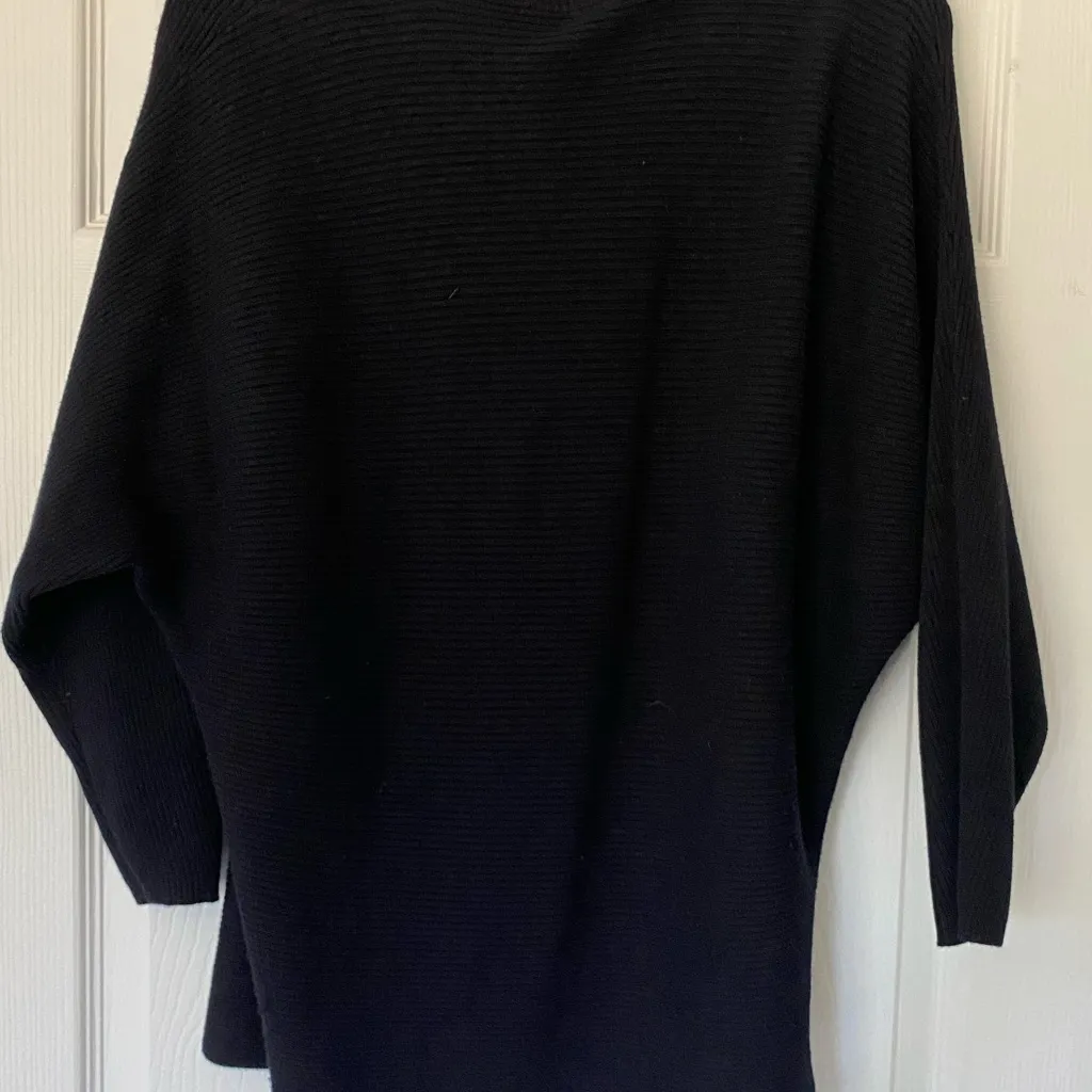 Vince Camuto Small Black Ribbed Dolman Sleeve Knit Top – Minimalist Chic - Image 4