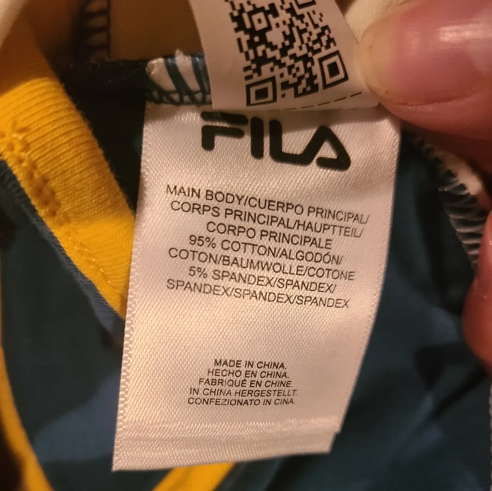 FILA  Sports Bra Size Medium - Image 3