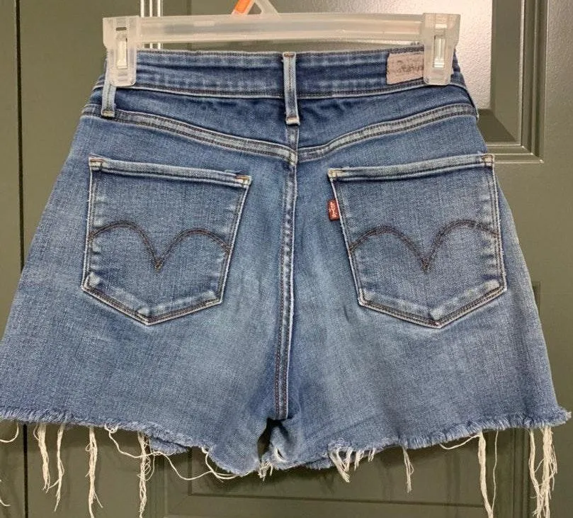 Levi’s Cutoff Jean Shorts - Image 2