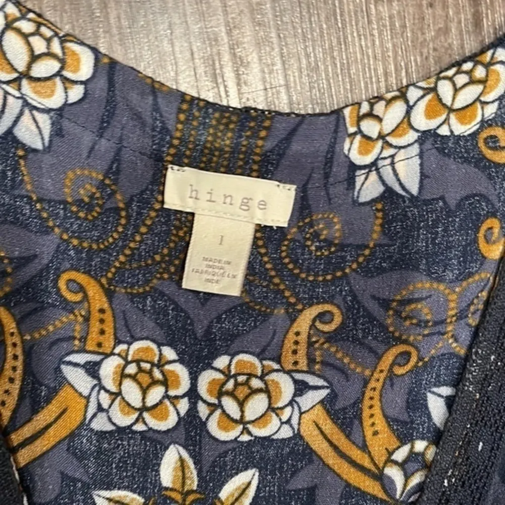 Hinge floral maxi dress size Large - Image 3