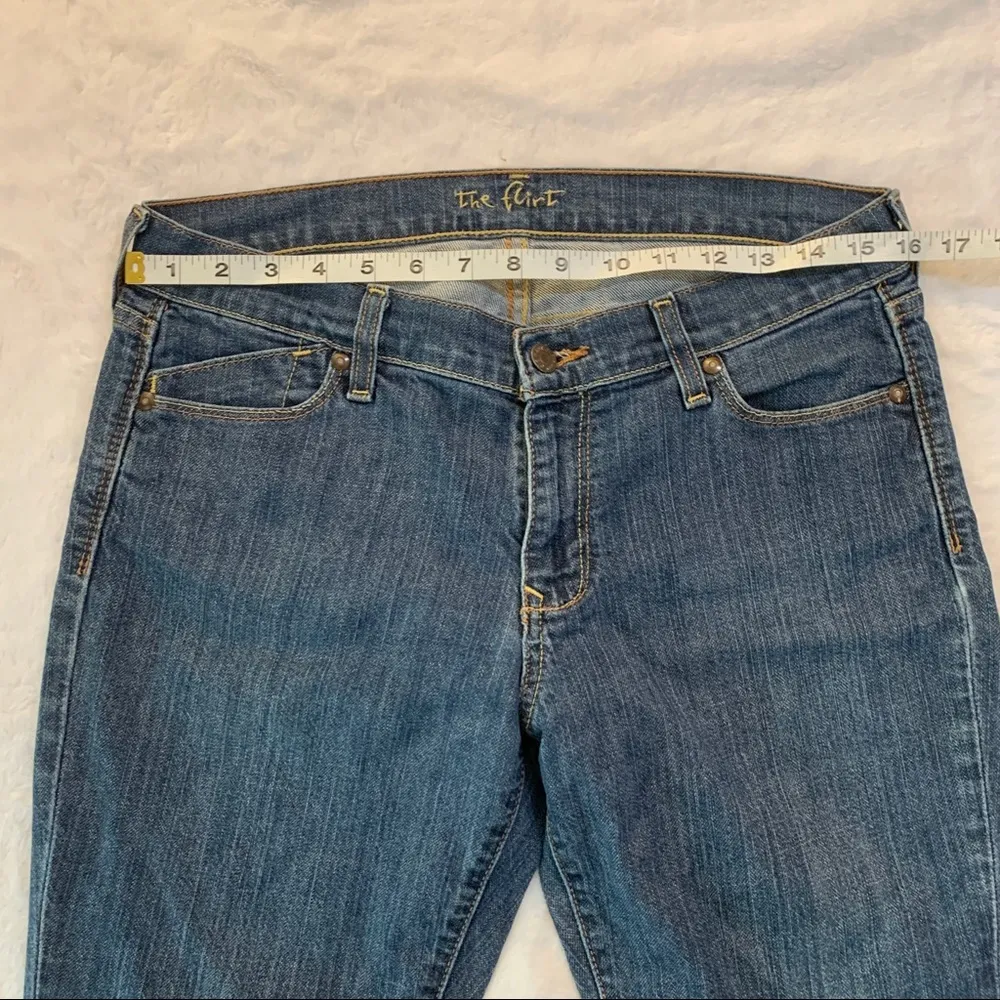 Old Navy “The Flirt” Bootcut Jeans Petite Size 10P Medium Wash - Image 4