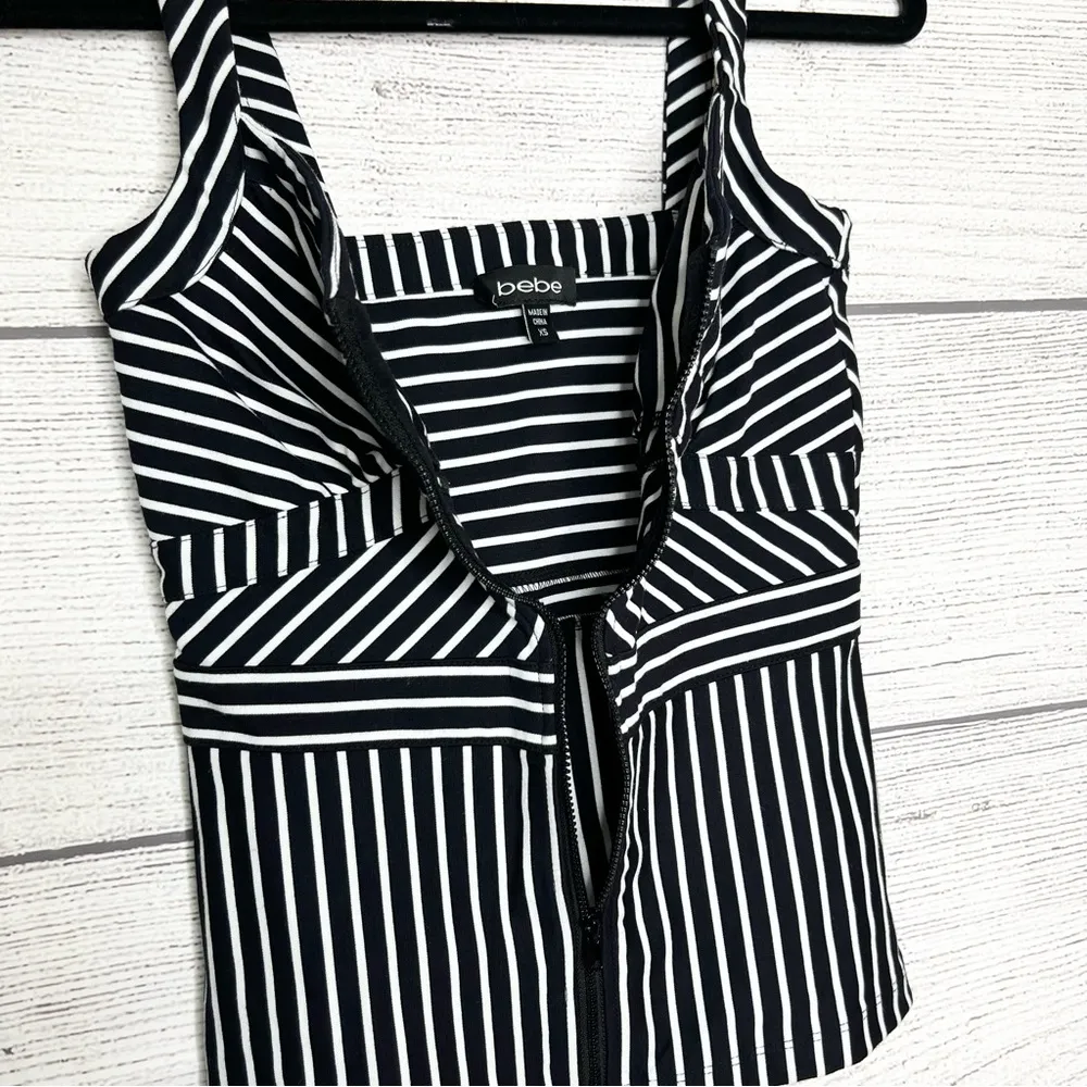 Bebe Black & White Striped Bustier Zip Up Front Tank Top Blouse Size XS - Image 4